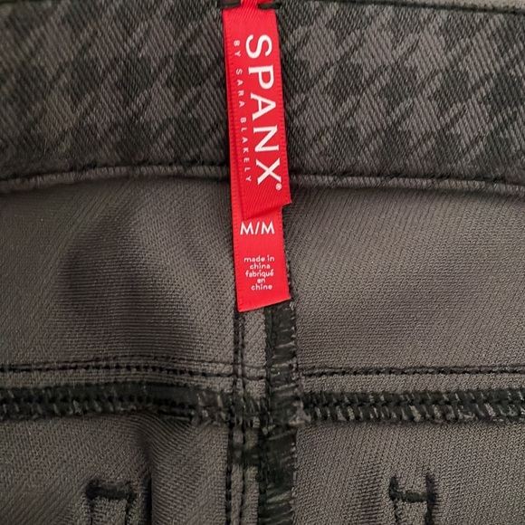 Spanx, Houndstooth Leggings, Size Medium, Black/Gray, Jean-ish® Ankle Leggings - Picture 5 of 7